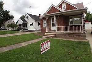 1st image of 632 W 27th St