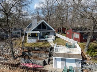 11417 N Shore Dr, Lake, MI