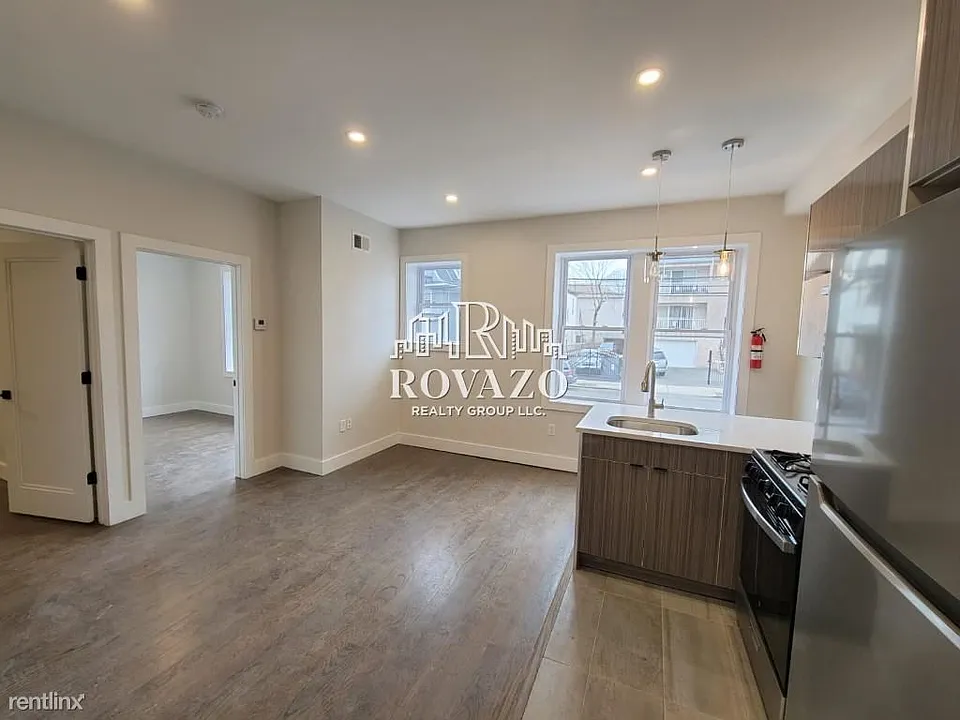 279 Goldsmith Ave #B2 — photo 2 of 6