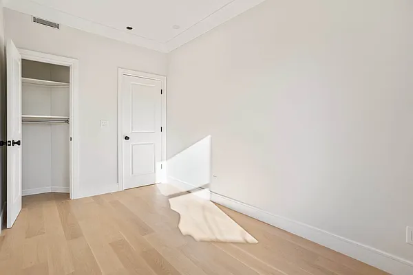 Rented by Kole Group | media 30