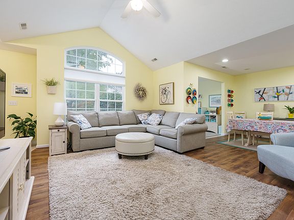 4th image of 1931 Brighton Ln