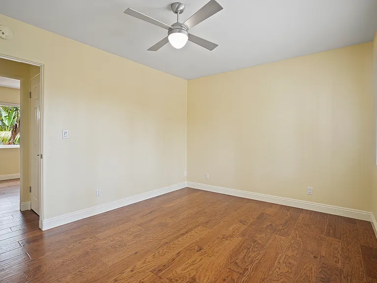 158 Jupiter St — Photo 27