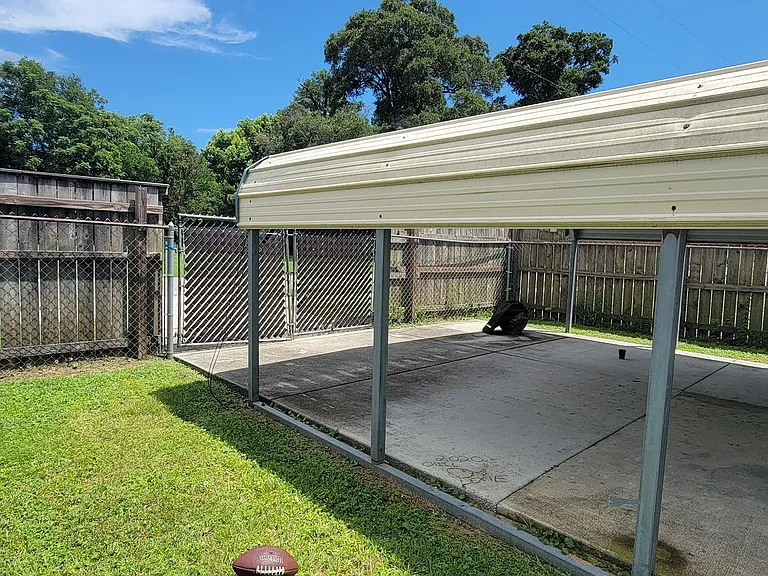 2301 W Mallory St — Photo 19