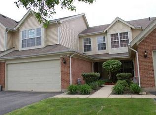 30W116 Willow Ln, Warrenville, IL 60555