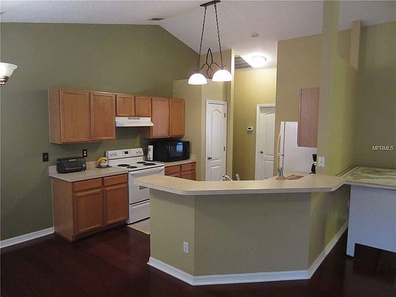4th image of 735 Tranquility St