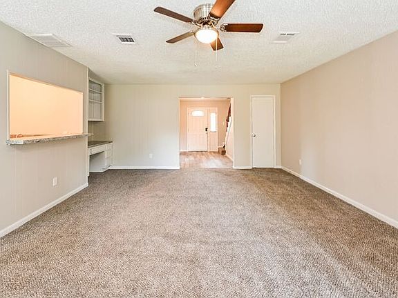 4th image of 1375 Gentle Bend Dr