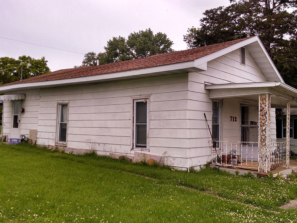 1st image of 712 W Martha St