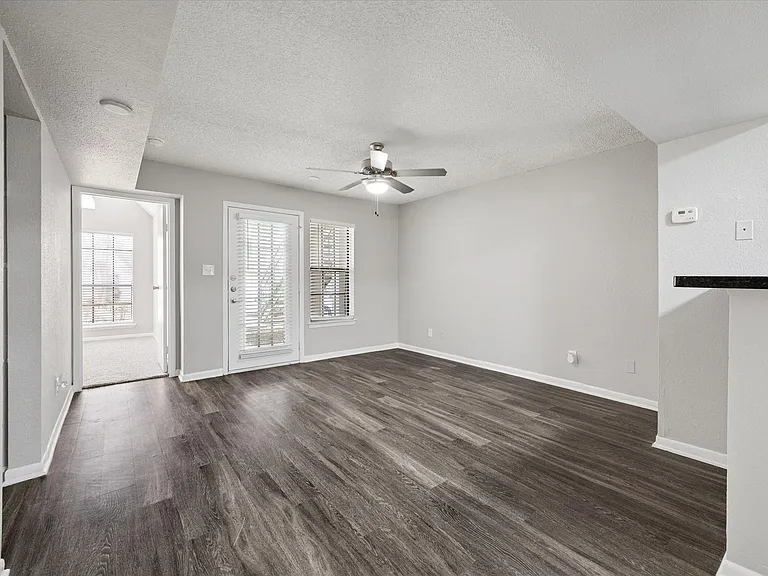 Grove at White Oak — Photo 37
