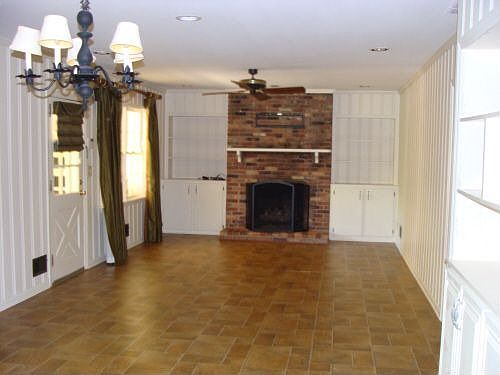 5th image of 607 Warthen St