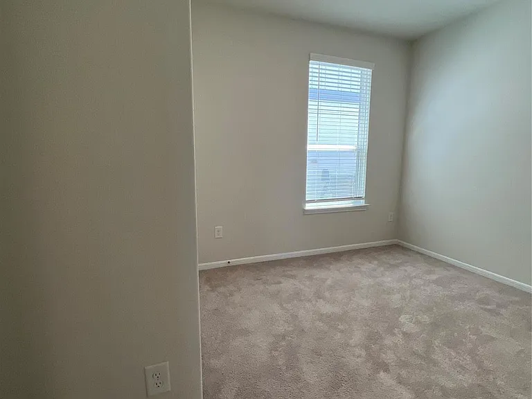 4410 Rushing Ridge Ct — Photo 13