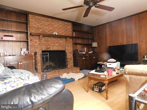 4th image of 6265 Westbury Dr