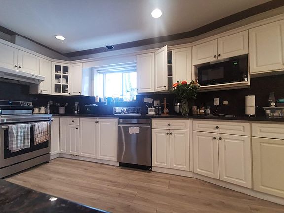 2nd image of 6641 123rd St