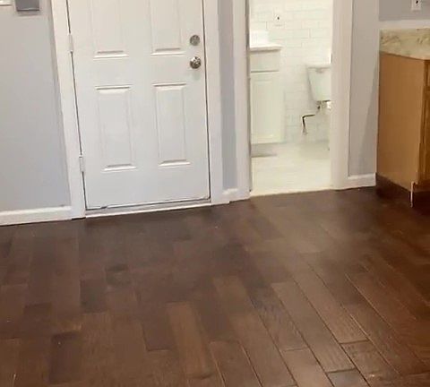 5th image of 1825 Mohegan Ave #3