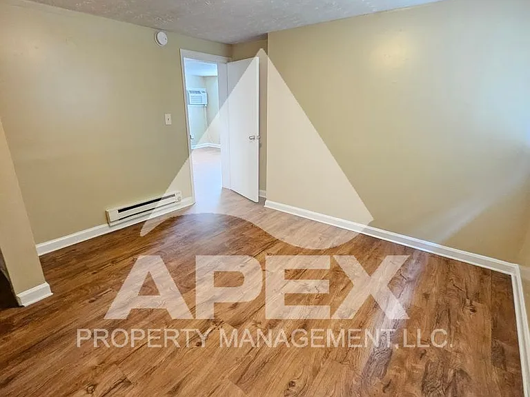 Springdale Apartments — Photo 24