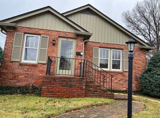 40 S 5th St, Zionsville, IN 46077