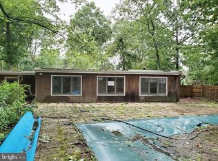 321 Walnut Ln, Mount Laurel, NJ 08054