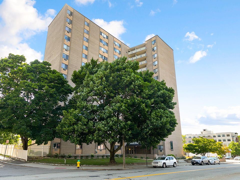 1st image of 1025 Hancock St Unit 3G