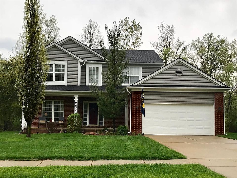 1st image of 9233 Lakewood Dr
