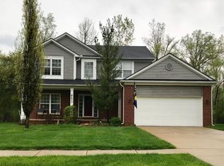 9233 Lakewood Dr, Whitmore Lake, MI 48189