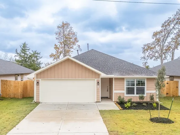819 Roosevelt, Navasota, TX 77868
