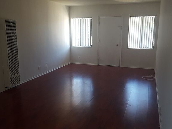 3rd image of 7047 Fulton Ave #5