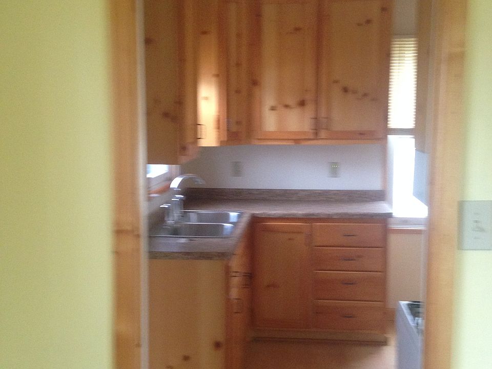 2nd image of 131 Broadway Ave S