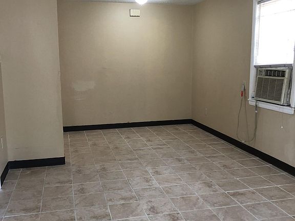 3rd image of 111 W Gage Ave