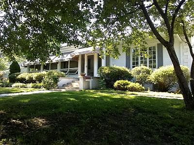 1st image of 270 Kenilworth Ct