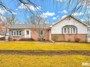 6213 N Saint Marys Rd, Peoria, IL 61614