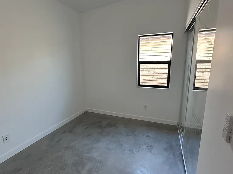 1754 W 37th Dr — Photo 5