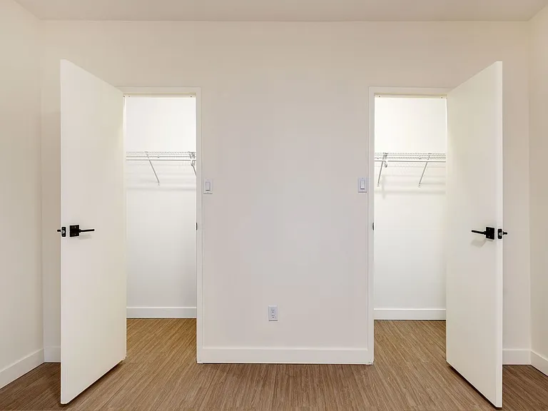 Carriage House — Photo 53