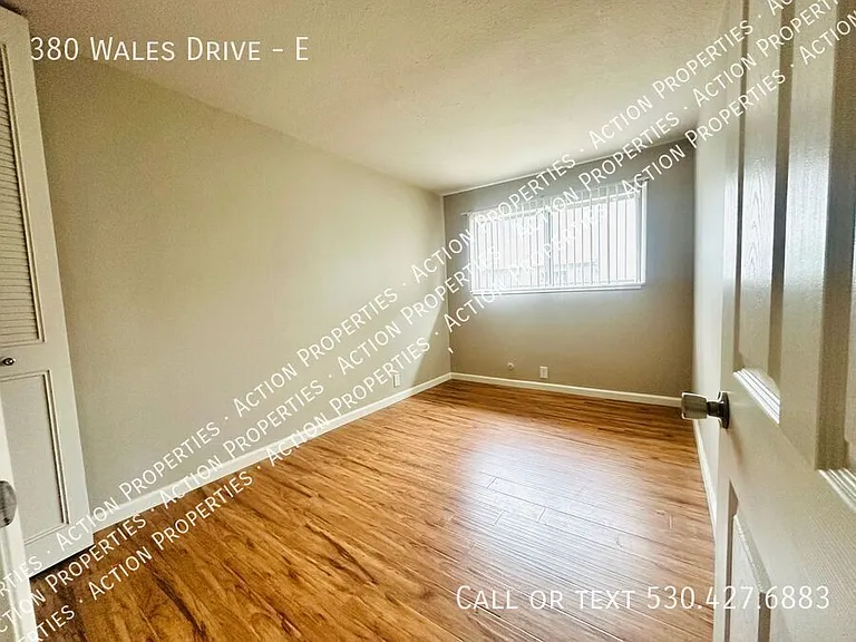 380 Wales Dr #E — Photo 12