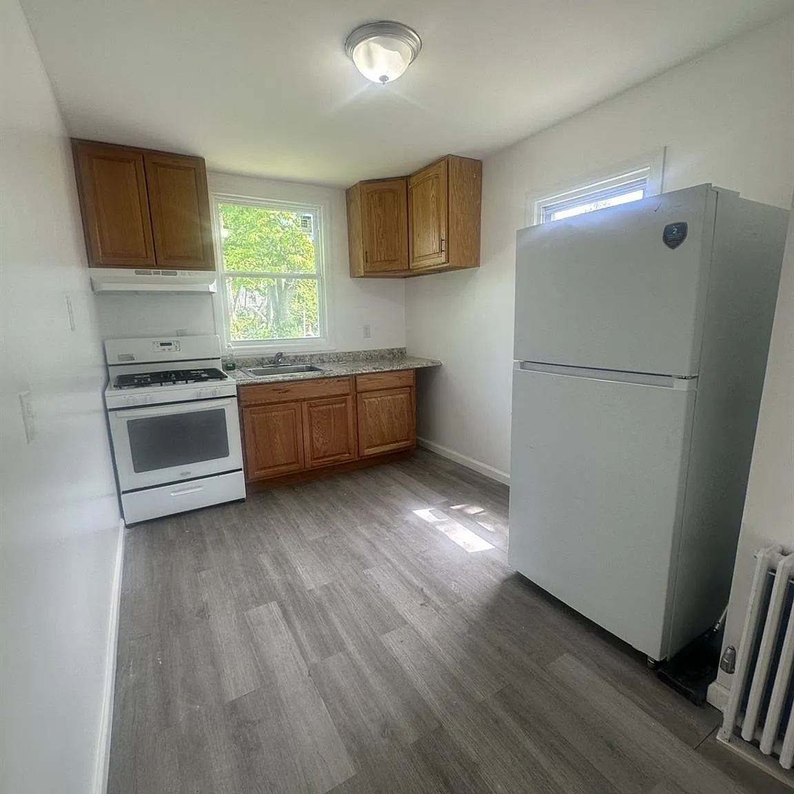 2 bed, 750 sqft, $1,800 — Photo 1