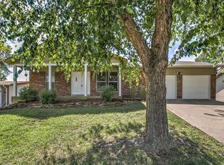 11841 Northport Dr, Florissant, MO 63033