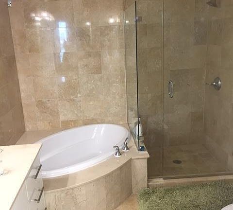 2nd image of 1431 Riverplace Blvd #1807