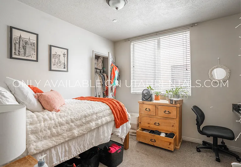 866 E 700 N #C3-1 — Photo 1