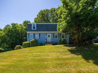 119 Winthrop Ln, Holden, MA 01520