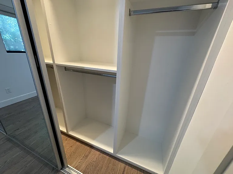 6345 Primrose Ave #10 — Photo 31