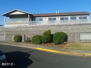3rd image of 40 NW Pacific Ter