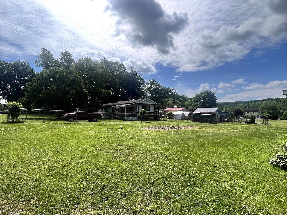 2nd image of 170 Maple St