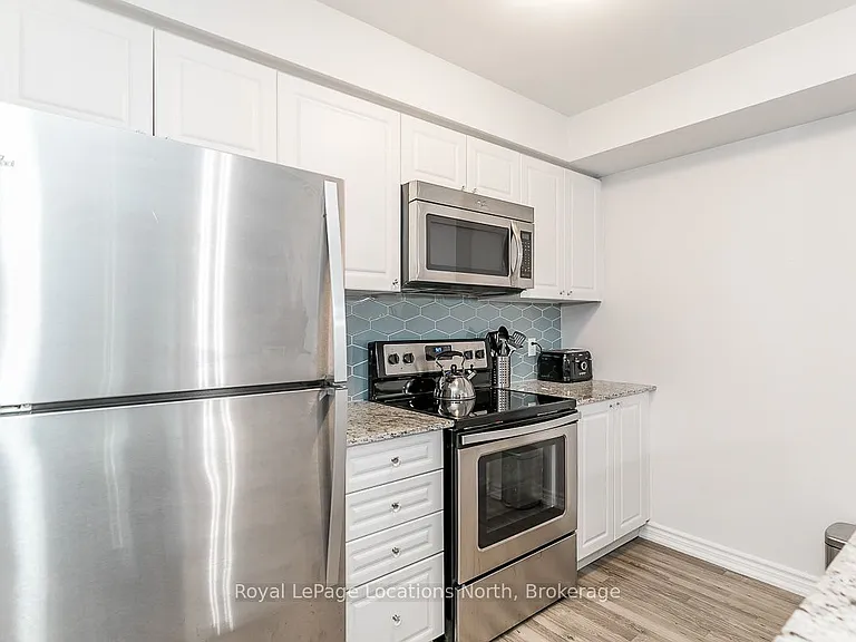 4 Anchorage Cres #205 — Photo 9