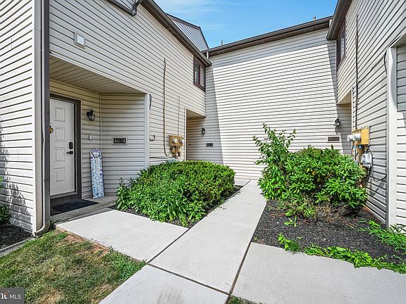2nd image of 46 Holly Dr #3