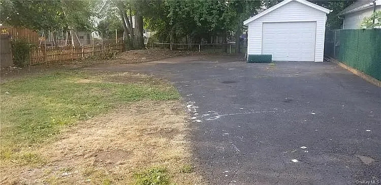 3 bed, $3,300 — Photo 3