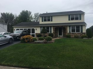 4041 Libra Ln, Liverpool, NY 13090