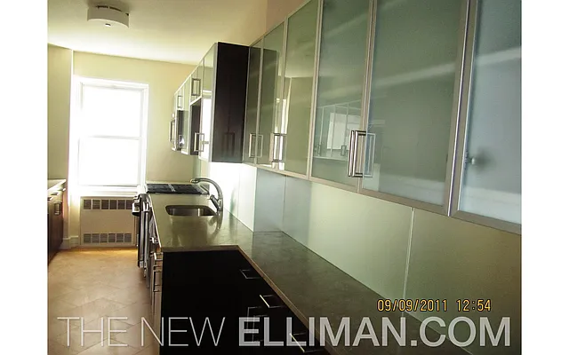 Rented by Douglas Elliman | media 22