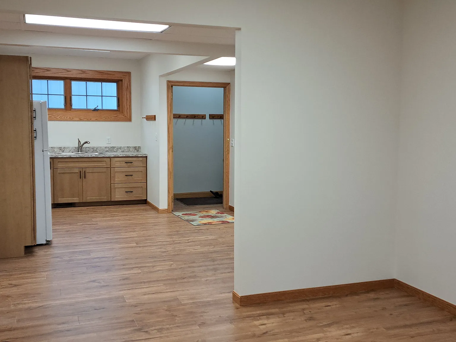2 bed, 1.5 bath, 1100 sqft, $1,200 — Photo 3