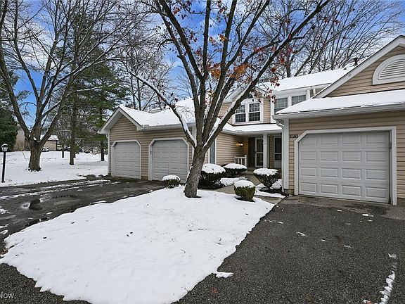 3rd image of 3874 Lake Run Blvd