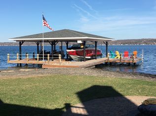 5271 Menteth Dr, Canandaigua, NY 14424
