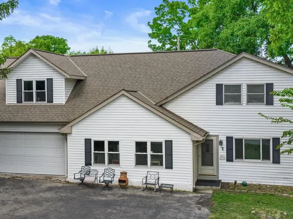 W271N2641 Pear Tree LANE, Pewaukee, WI 53072