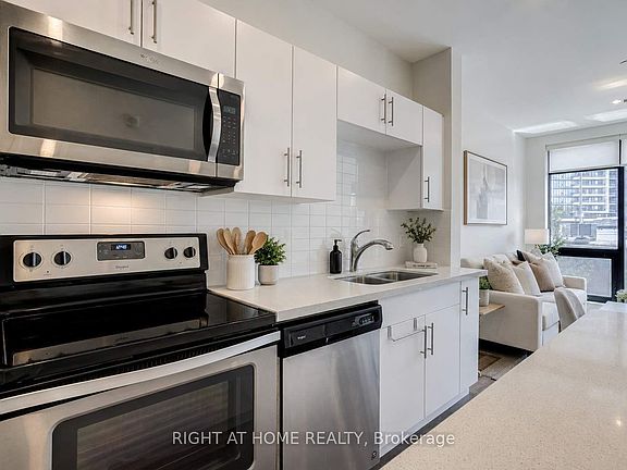 3rd image of 690 King St W #411